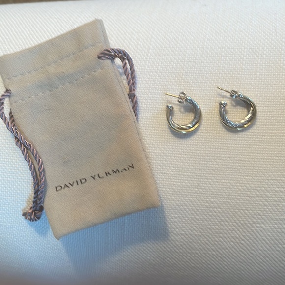 David Yurman Crossover Hoop Earrings in Sterling Silver with 18K Yellow Gold - Picture 3 of 7